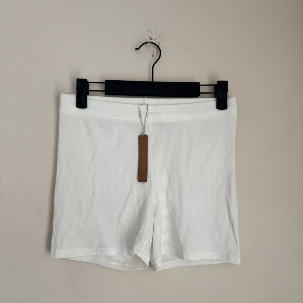 SKIMS White Bike Shorts Form-Fitting Minimalist Design - Picture 4 of 4